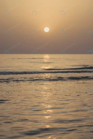 amanecer playa olas y reflejo sol crcffc50907 size9.33mb 4000x6000 - title:Home - اورچین فایل - format: - sku: - keywords: p_id:18