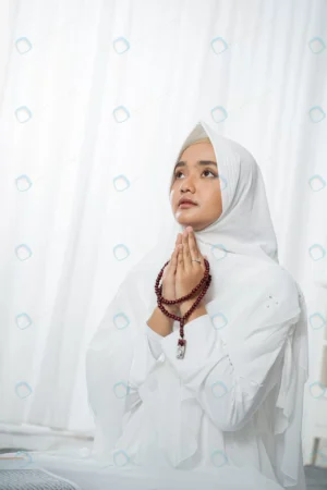 asian young woman praying with al qur prayer bead crcba8a1765 size6.55mb 4000x6000 - title:Home - اورچین فایل - format: - sku: - keywords: p_id:18