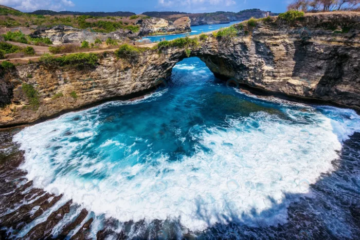 broken beach nusa penida island bali indonesia crc7776f1fa - title:تصویر استوک ساحل جزیره بالی اندونزی - اورچین فایل - format:JPG - استوک - sku:crc7776f1fa - keywords: p_id:63021