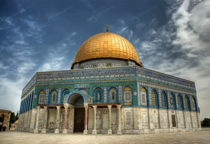dome rock al aqsa mosque islamic shrine located t crc80f9634a - title:دانلود تصویر استوک از مسجد - اورچین فایل - format:JPG - استوک - sku:crc80f9634a - keywords: p_id:35605
