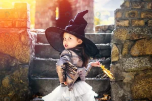 emotional little girl with yellow leaf hand witch crc235c8f36 size8.29mb 4268x2845 - title:Home - اورچین فایل - format: - sku: - keywords: p_id:18