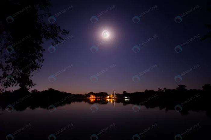 full moon shine bright night big lake small villa crccbacb36c - title:تصویر ماه کامل بر فراز دریاچه - اورچین فایل - format:JPG - استوک - sku:crccbacb36c - keywords: p_id:58845