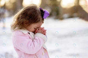 little girl praying garden covered with snow sunl crc6ff4efec size12.22mb 6048x4024 - title:Home - اورچین فایل - format: - sku: - keywords: p_id:18