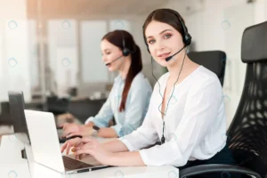 operator call center answers customer requests on crc43708003 size11.20mb 5793x3867 - title:Home - اورچین فایل - format: - sku: - keywords: p_id:18