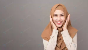 portrait beautiful woman with hijab is smiling crcf4d617ef size4.28mb 4000x2250 - title:Home - اورچین فایل - format: - sku: - keywords: p_id:18