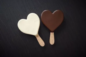 two ice creams with heart shape crcc5f13687 size0.98mb 3000x2000 - title:Home - اورچین فایل - format: - sku: - keywords: p_id:18