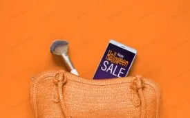 موکاپ موبایل داخل کیف زنانه